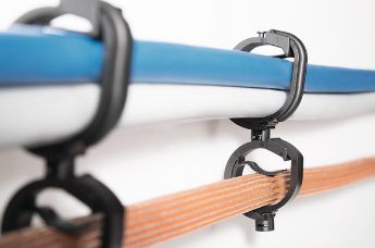 With the T50SMVCOC19 wire holder the routed cable can move in any direction in relation to the mounting point.