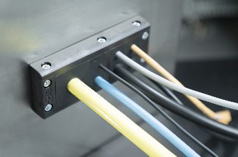 Cable entry plate VarioPlate modular for up to 40 cables with just one frame